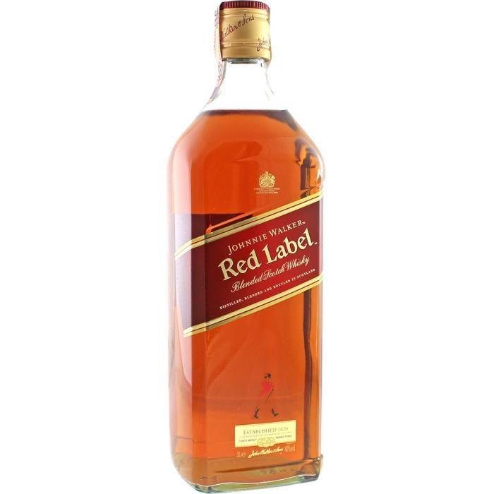 Johnnie Walker Red Label, exquisitos escocés disponibles para disfrutar en el motel con jacuzzi de Bucaramanga. Sofisticación y relax, juntos.