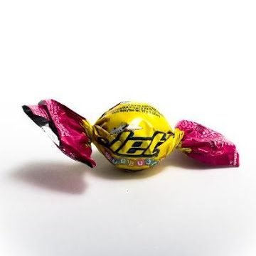chocolates jet envueltos en rosa y amarillo